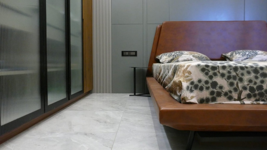 Bed & Wardrobe